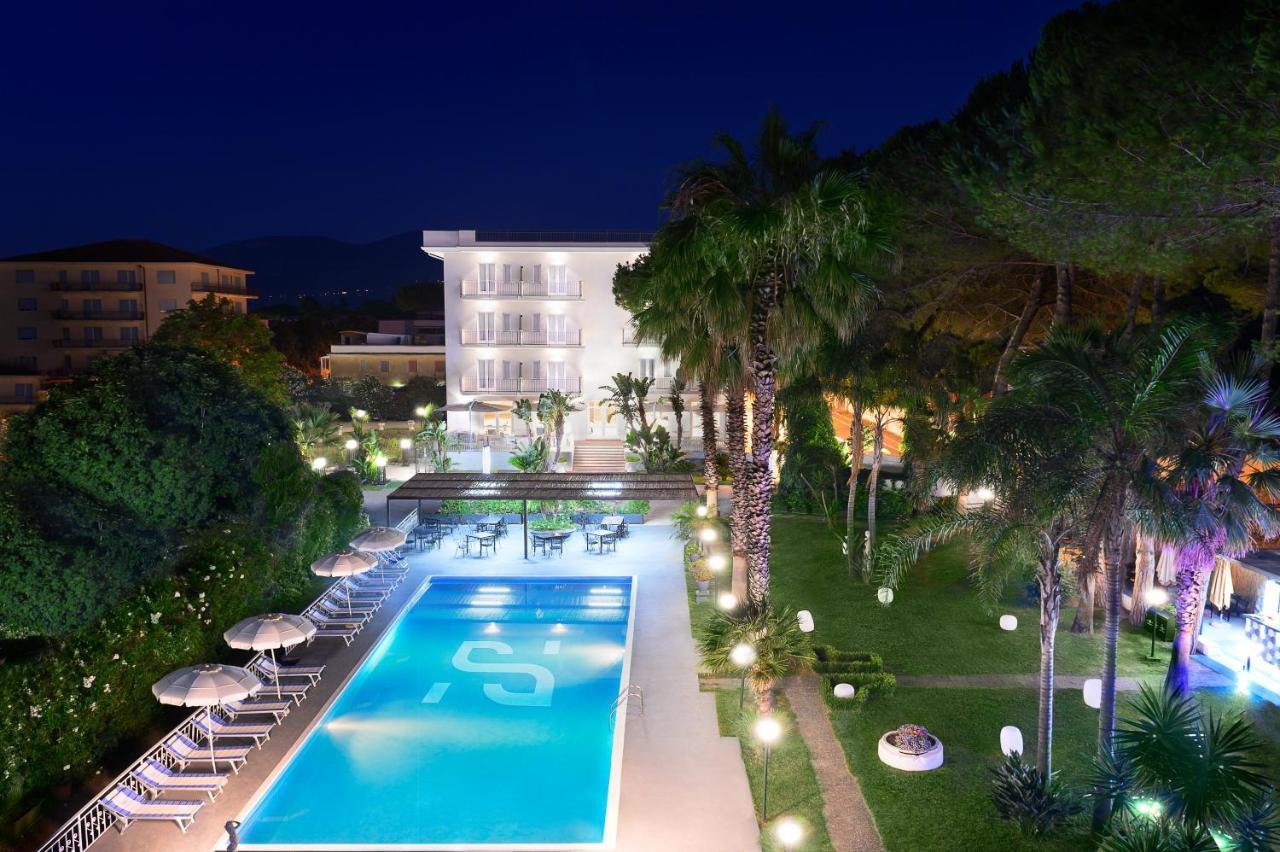 Hotel Sogaris Paestum Kültér fotó